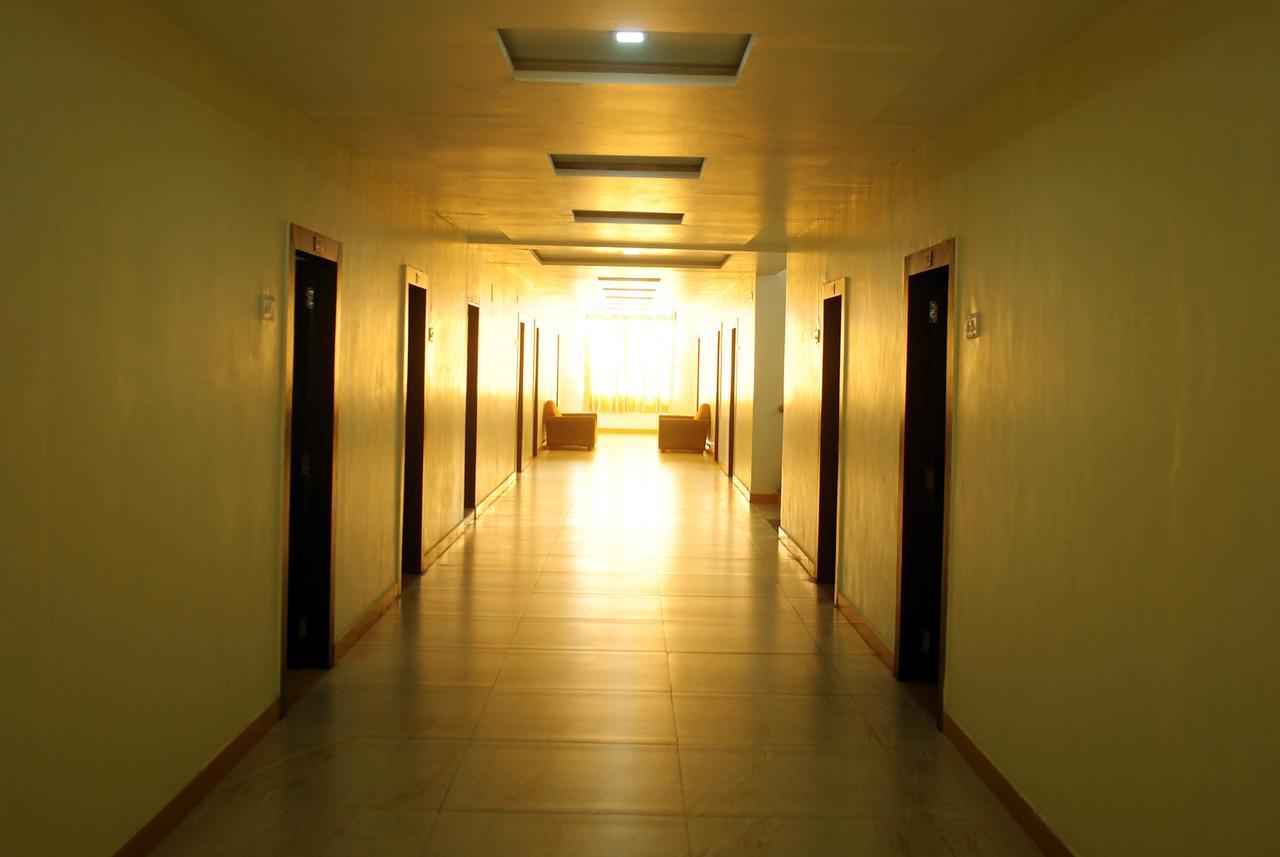 Safari Hotel & Resort Somnath Exterior photo
